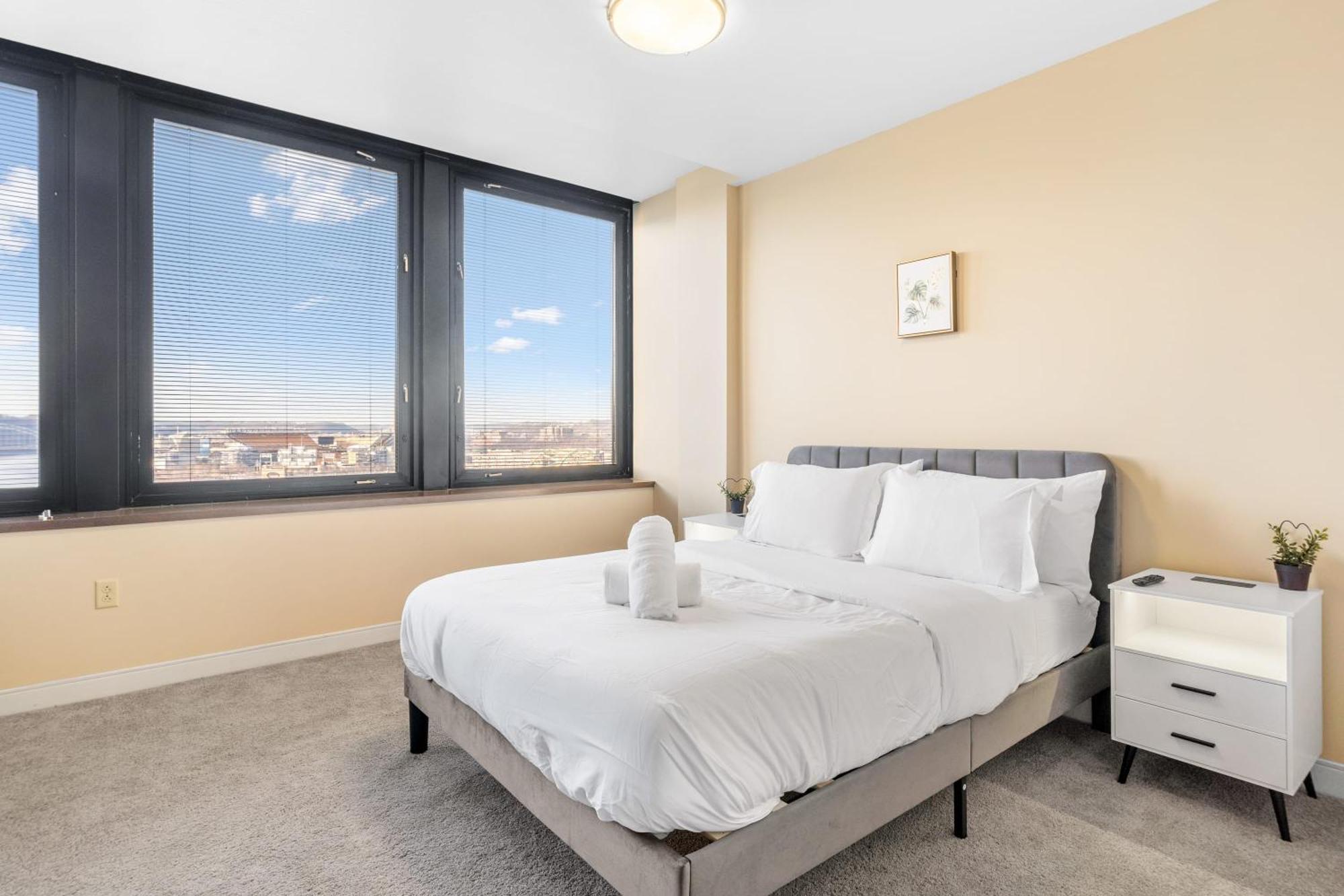 Luxury High Rise 1Bd River Views Downtown Πίτσμπουργκ Εξωτερικό φωτογραφία